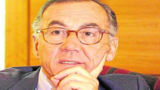 Fallece Juan Kindelán: el periodista que aprendió a pagar la luz