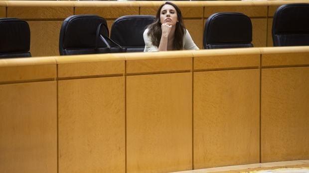 Montero ataca a Vox con una cita de Peri Rossi: «Que un fascista de mierda no le pegue un tiro a mi hijo»