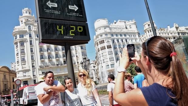 Ola de calor en España: ocho comunidades en riesgo o riesgo importante por calor, con máximas de 40ºC