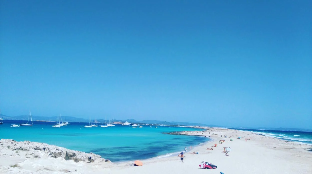 Imagen de la confluencia de las playas de Illetes y de Llevant en Formentera