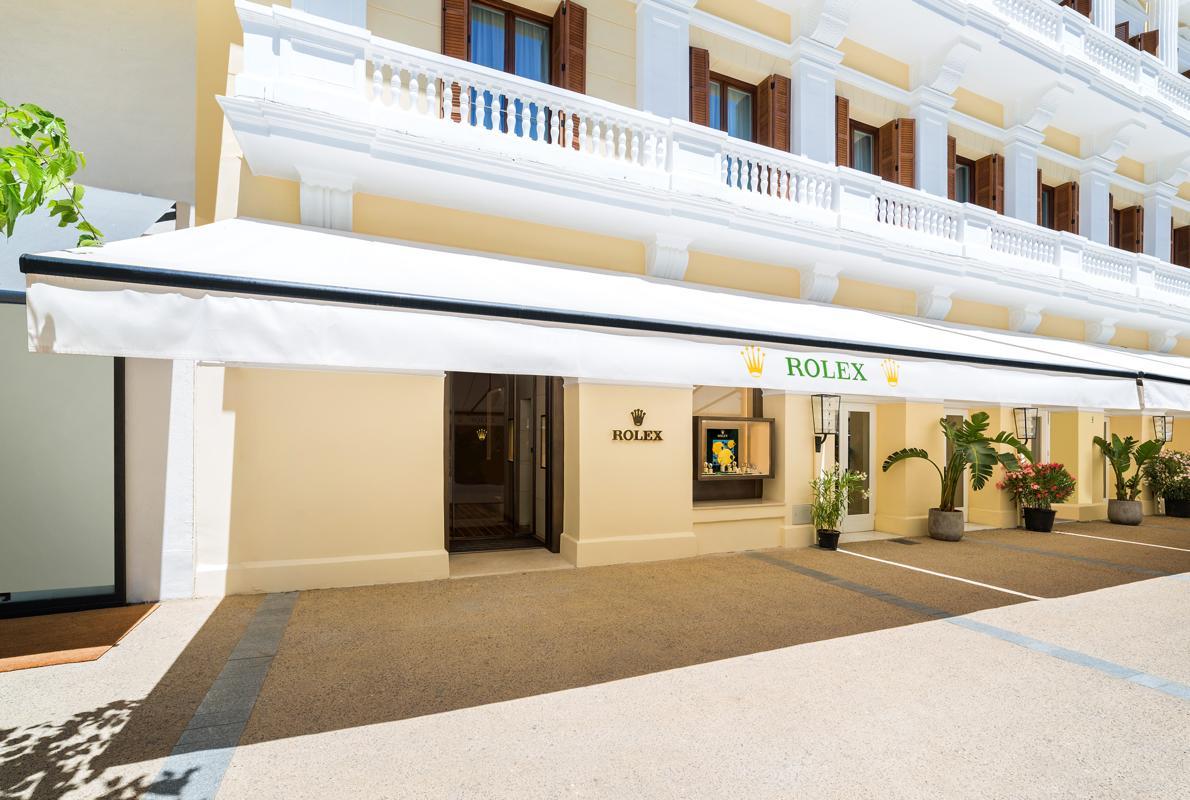 Exterior de la nueva boutique Rolex en Ibiza