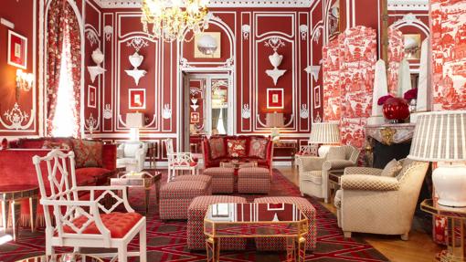 Salón rojo del Hotel Santo Mauro