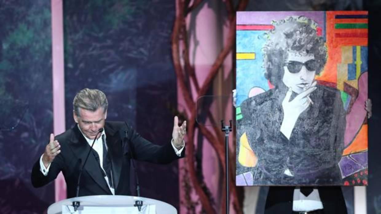 El actor y su obra durante la subasta