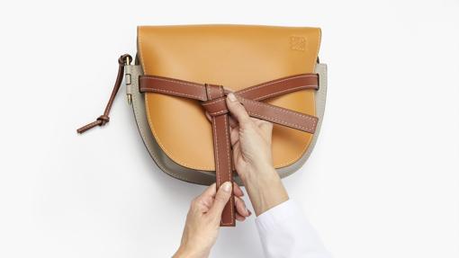Making of del bolso Gate de Loewe