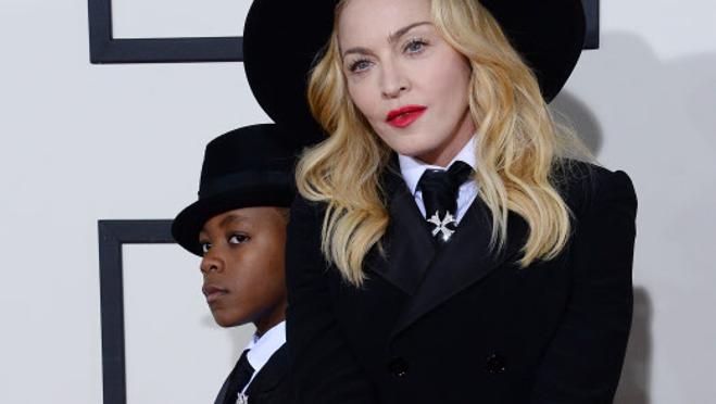 Madonna posa con su hijo David