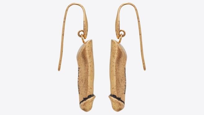 Pendientes de YSL con forma de pene