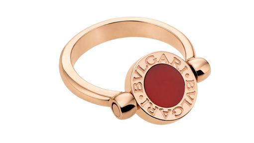 Anillo de la colección Bulgari Bvlgari (precio: 2.240 €)