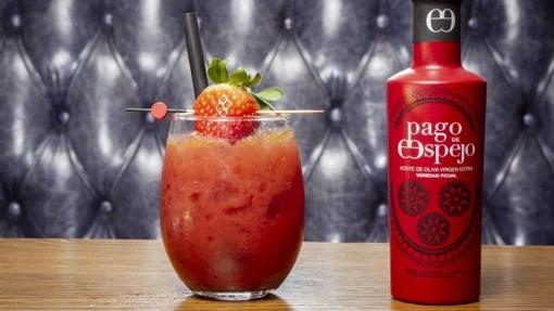 Cóctel con fresa y AOVE