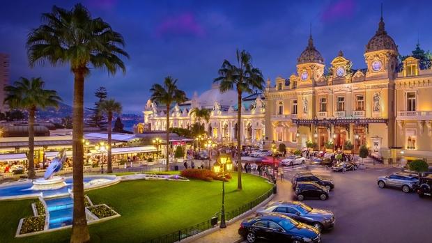 Baile de la Rosa, los entresijos del evento más exclusivo del mundo