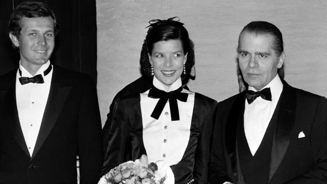 Carolina de Mónaco con Stefano Casiraghi y el recientemente fallecido Karl Lagerfeld