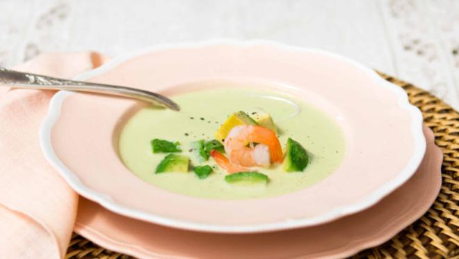 Sopa de aguacate, una delicia sin gluten