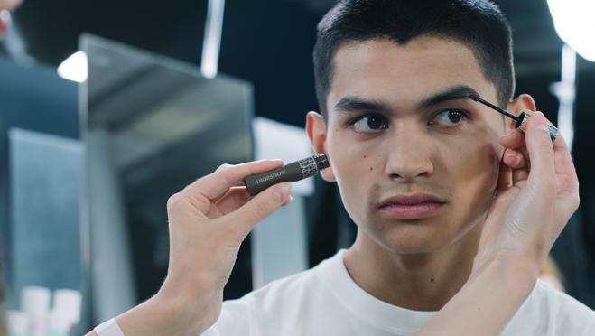 Una ceja marcada y bien definida será fundamental para dar armonía al rostro