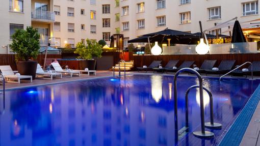 Piscina de la terraza del Hotel Wellington