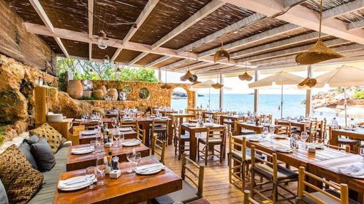 Vistas desde el interior del restaurante Cala Bonita