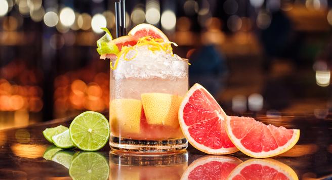 Cuidan coctelería con ingredientes selectos y exóticos