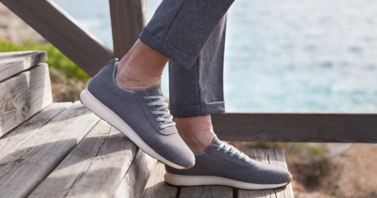 Las zapatillas de lana merina en color gris