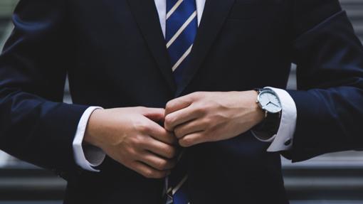 Elegir a dos buenos mentores con experiencia y seguir sus consejos