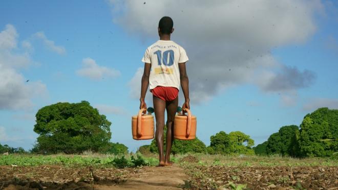 Con la recaudación de la acción se pretende hacer llegar el agua a las poblaciones más desfavorecidas.
