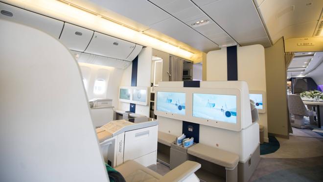 Todos tienen también pantallas para el entretenimiento durante el vuelo