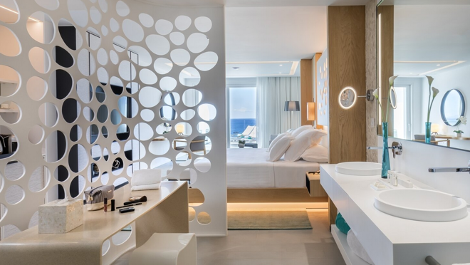 Una de las suites del complejo Only Adults, Royal Hideaway Corales Beach