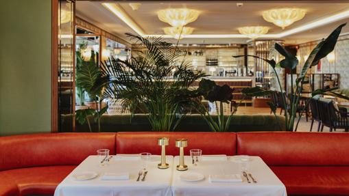 Uno de los espacios interiores del restaurante ubicado en el hotel Four Seasons