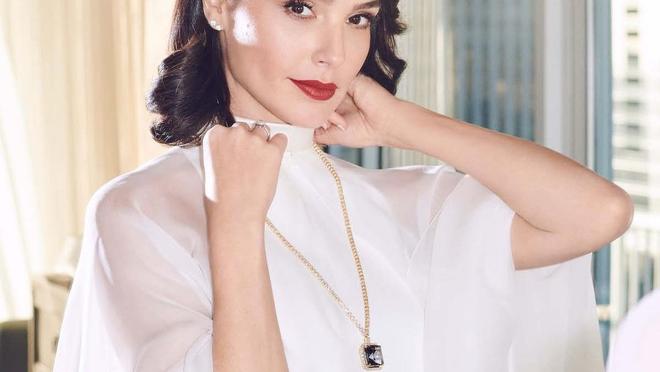 El collar de mil diamantes de Gal Gadot y otras grandes joyas de los Globos de Oro