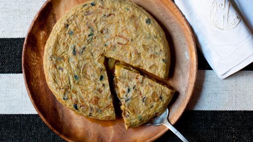La tortilla de patatas con berenjena y aceite de trufa de Cristina Oria