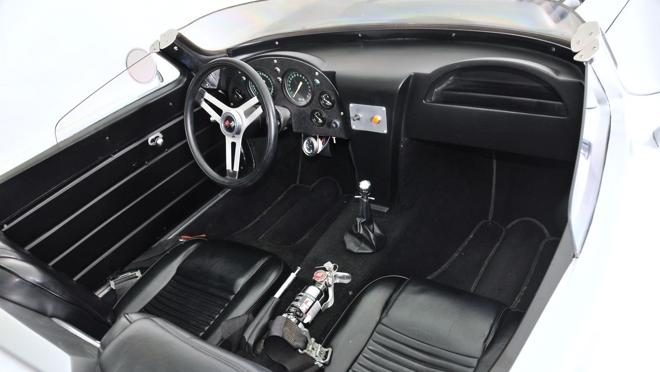 El vehículo está en unas excelentes condiciones porque no salió de plató