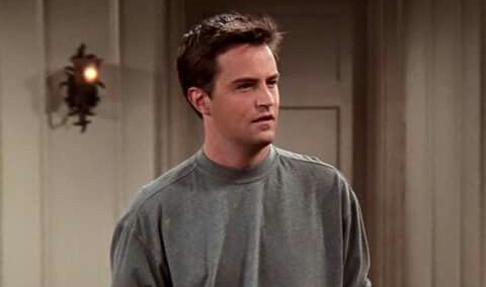 La ropa oversize, básica en el armario de Chandler