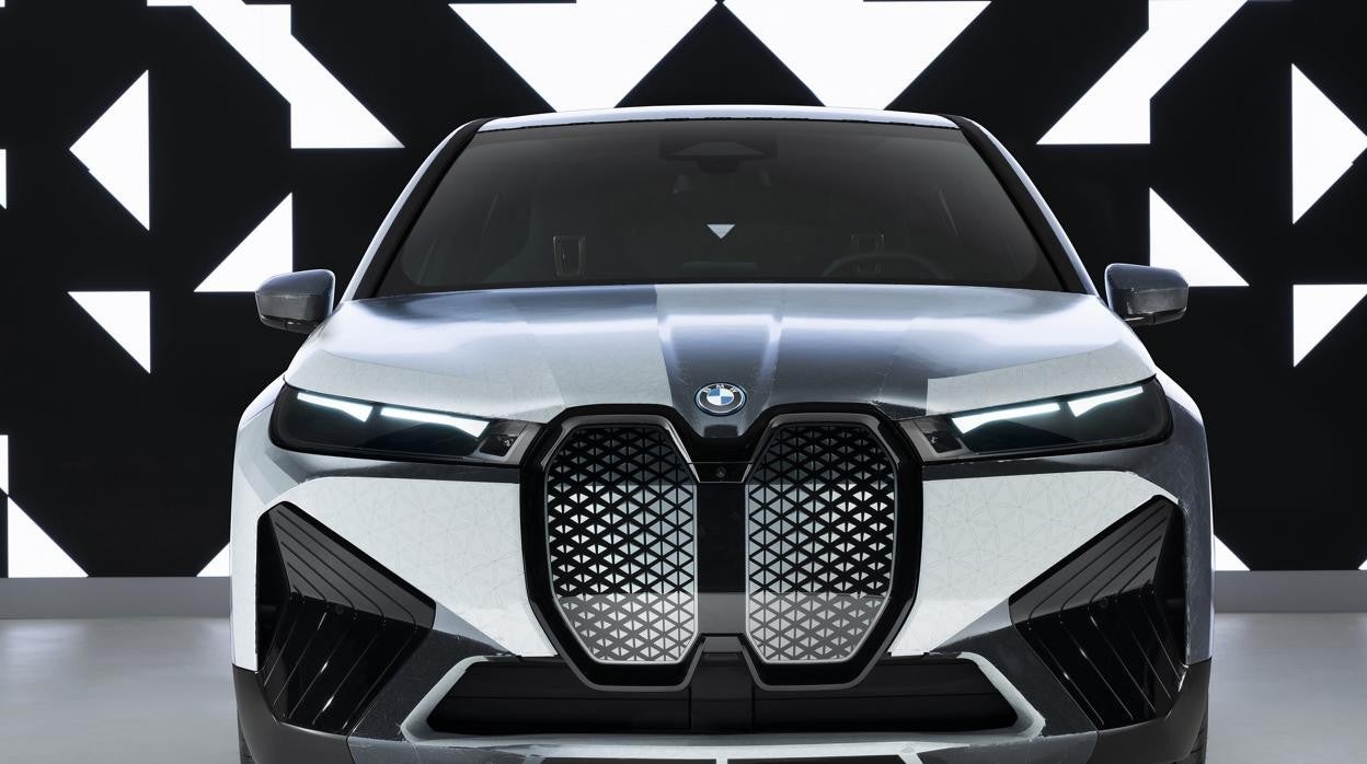 Así es la tecnología de BMW que permite cambiar el color de la carrocería apretando un botón