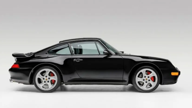 El Porsche 911 de Denzel Washington es del año 1997