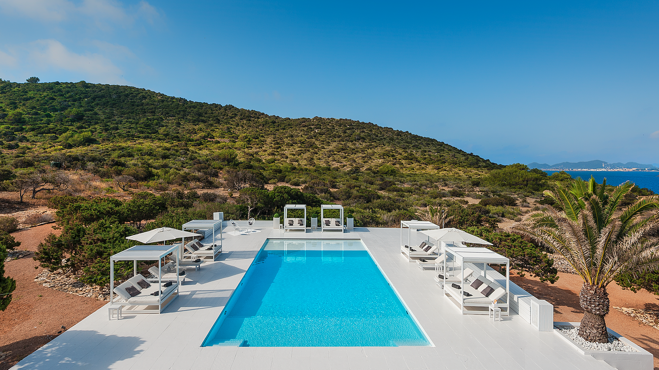 Imagen zona exterior de la villa de Tagomago