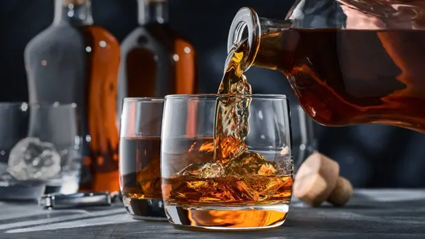 La botella de whisky más grande del mundo cuesta 1,3 millones de euros