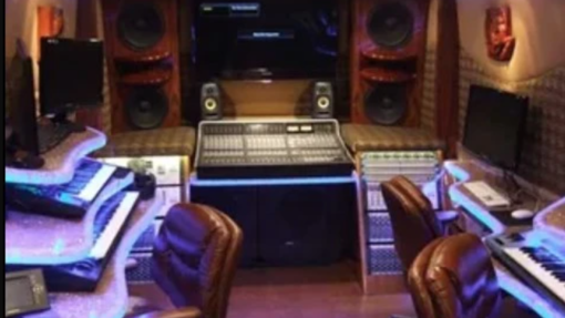 Estudio en el interior de la caravana de Timbaland