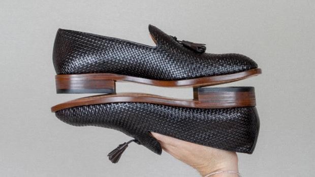 Cada modelo de Monge Shoes, que fabrica en Baleares, está sometido a más de cien procesos artesanales. 320€