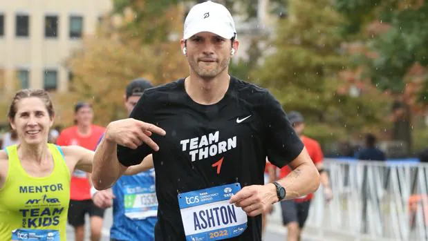 La sorprendente dieta de Ashton Kutcher para correr su primera maratón