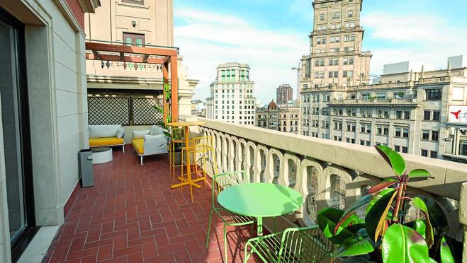 Las terrazas se han convertido en un 'must', como esta de First Workplaces en Rambla de Catalunya, Barcelona