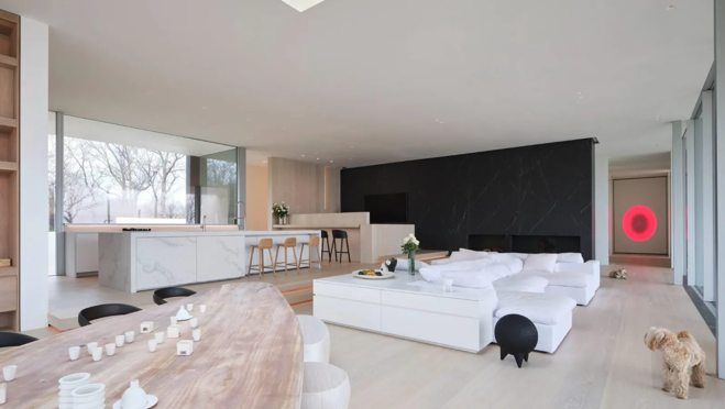 Se trata de una propiedad modernista con todo tipo de comodidades