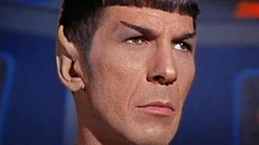 Leonard Nimoy, en su papel de Spock