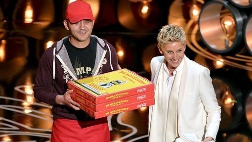 DeGeneres recibió a un pizzero que sí estaba muy orgulloso de su trabajo durante los Premios Oscar 2015