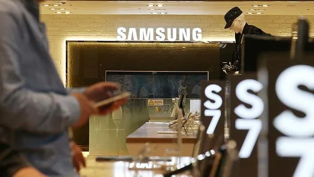 Samsung vende 10 millones de Galaxy S7 en plena tormenta del «smartphone»
