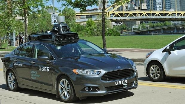 Uber comienza a probar su primer coche autónomo