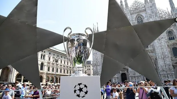 La copa expuesta en Milán