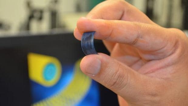 Supercondensadores flexibles para crear baterías de móvil más duraderas y capaces de cargarse en segundos