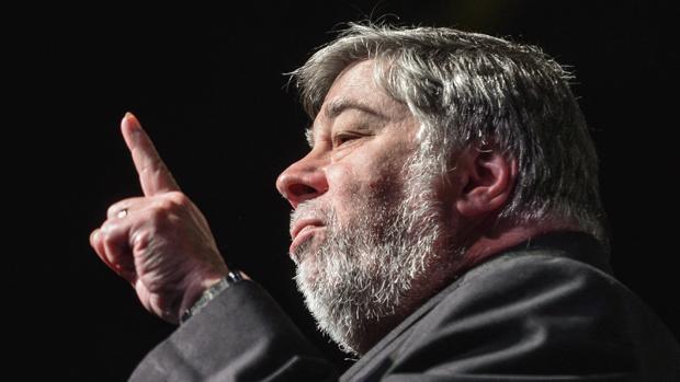 El cofundador de Apple, Steve Wozniak, participa en una conferencia