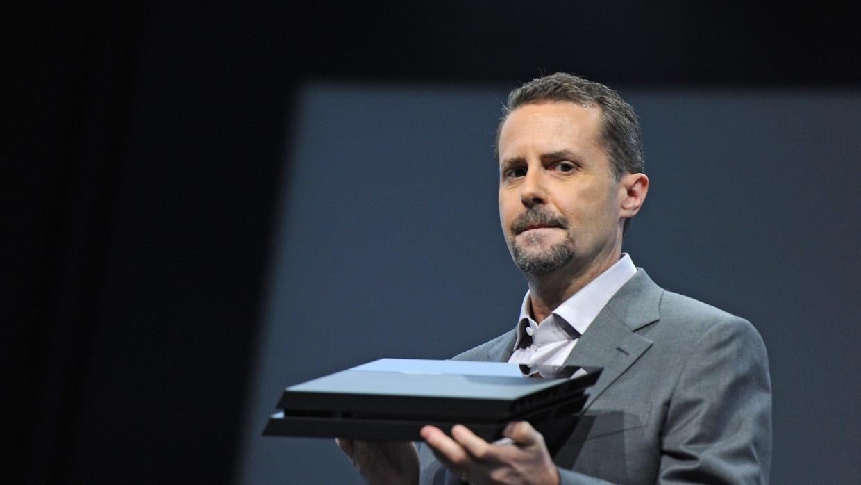 Andrew House durante la presentación de la PlayStation 4 en el E3 de 2013