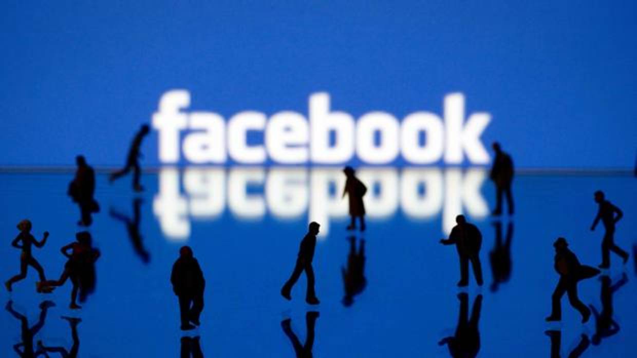 Facebook, red social, con más de 2.000 millones de euros