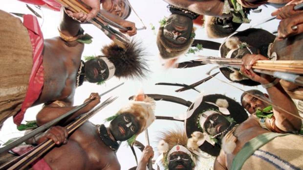Bailarines tribales de Papúa Nueva Guinea