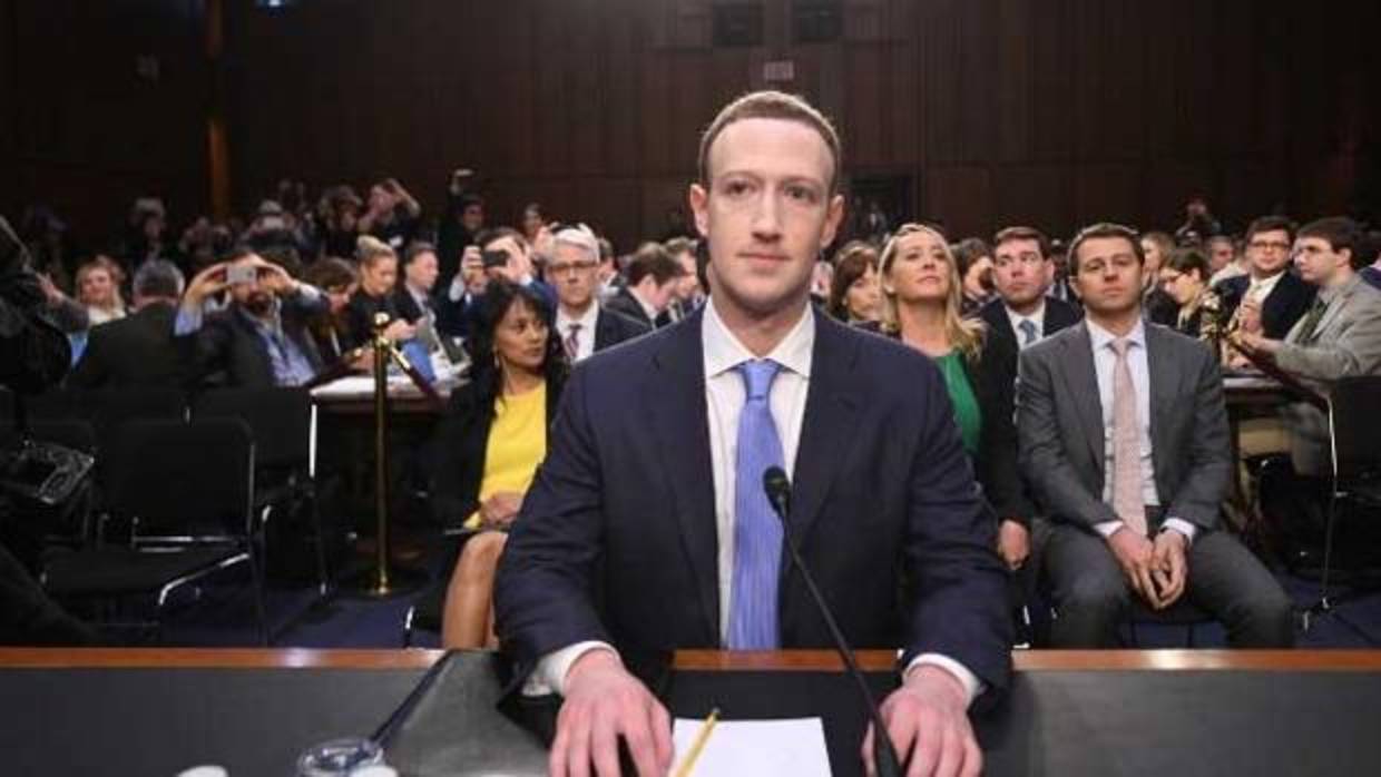 Mark Zuckerberg, fundador de Facebook, durante su intervención en el Congreso