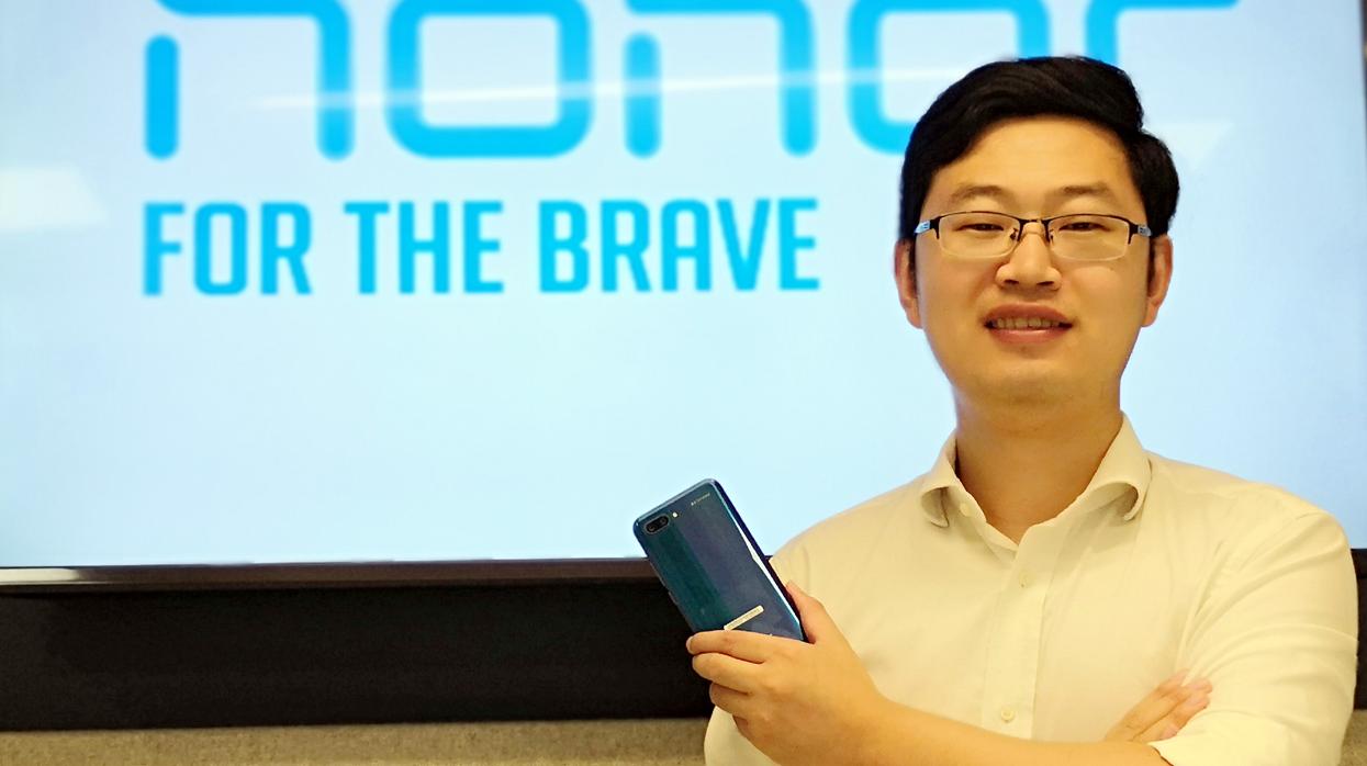 Nash Qi, country manager en España de la marca de «smartphones» Honor